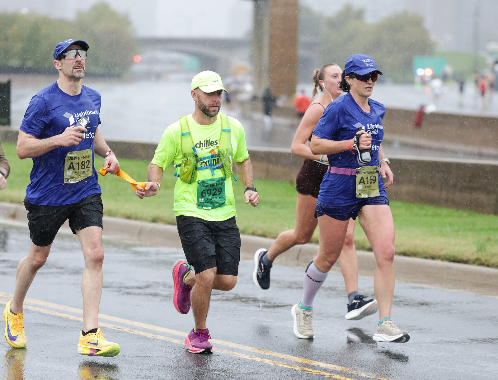 Blind veterans run Army Ten-Miler with Meta AI glasses and Lighthouse Guild guides