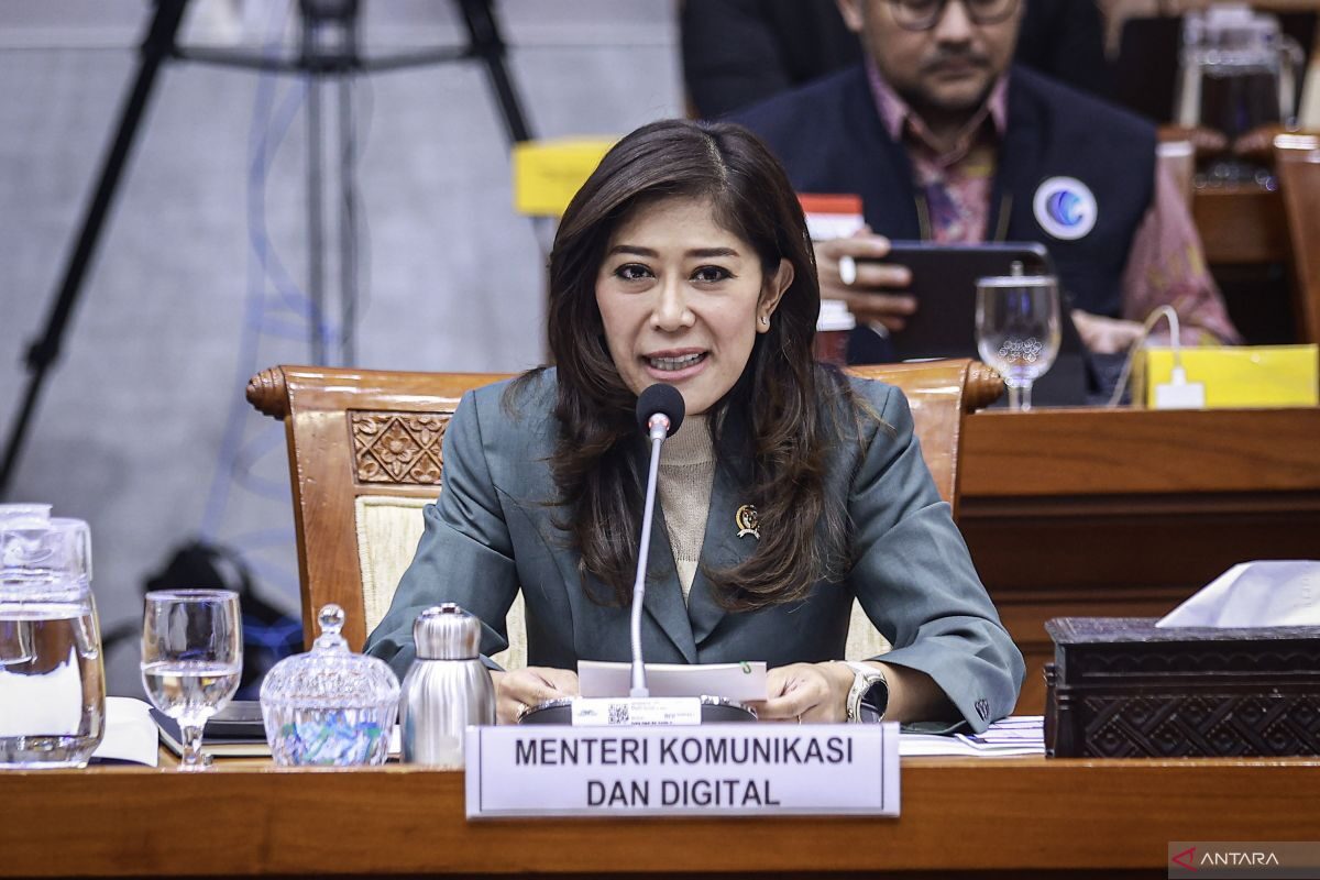 Indonesia says it will oversee Microsoft's USD 1.7 billion commitment